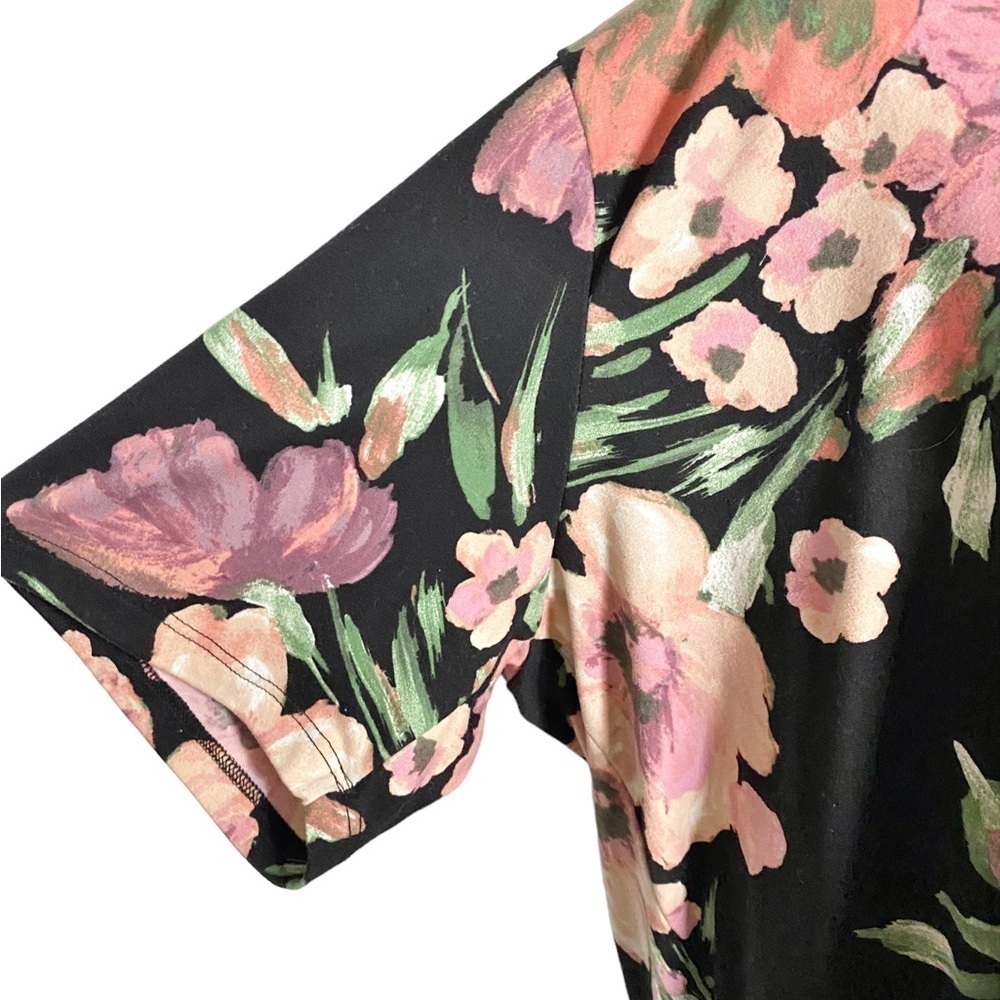 The Zig Zag Stripe Black with Pink Floral V-Neck Short Sleeve Shirt - Picture 5 of 10